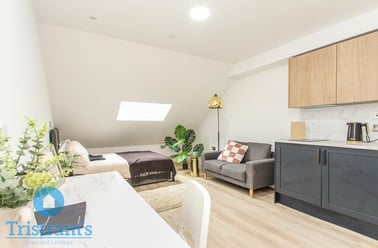 Lenton Boulevard, Nottingham - Image 3