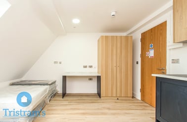 Lenton Boulevard, Nottingham - Image 2