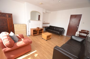 Burrows Crescent, Lenton Abbey, Nottingham - Image 2