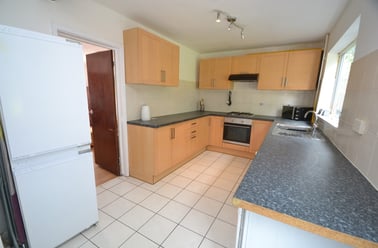 Burrows Crescent, Lenton Abbey, Nottingham - Image 3