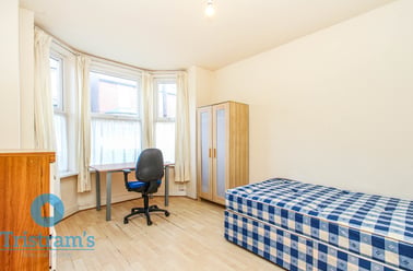 Teversal Avenue, Lenton, Nottingham - Image 2