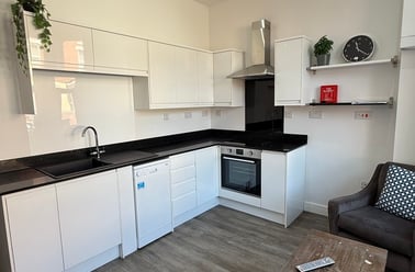 Charnwood Grove, West Bridgford, Nottingham - Image 2