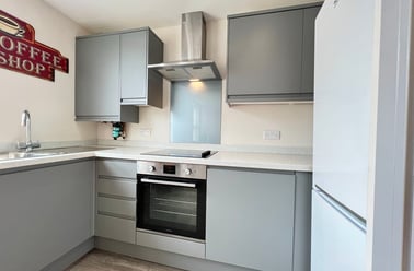 Stratford Road, West Bridgford, Nottingham - Image 2