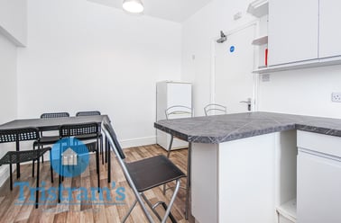 Castle Boulevard, Lenton, Nottingham - Image 3