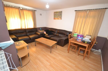 Fleming Gardens, Clifton, Nottingham - Image 3