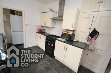 Peveril Road, Lenton Abbey, Nottingham - Image 3