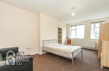 High Road, Beeston, Nottingham - Image 3