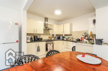 Beeston Road, Dunkirk, Nottingham - Image 2