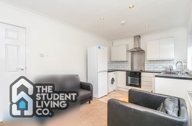 Loughborough Road, West Bridgford, Nottingham - Image 3