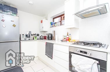 Bedarra Grove, Lenton, Nottingham - Image 2