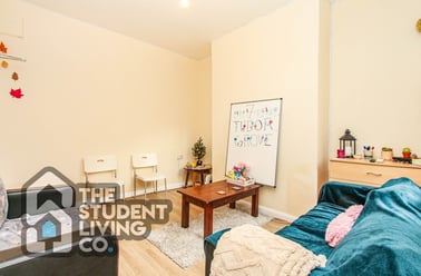 Tudor Grove, Arboretum, Nottingham - Image 3