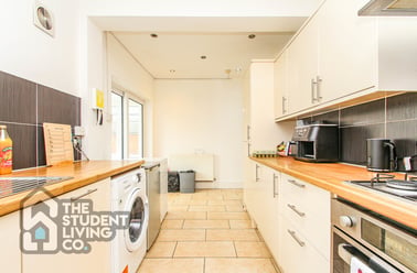 Loughborough Road, West Bridgford, Nottingham - Image 3