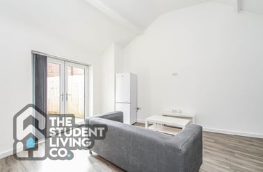 Henry Road, Lenton, Nottingham - Image 3