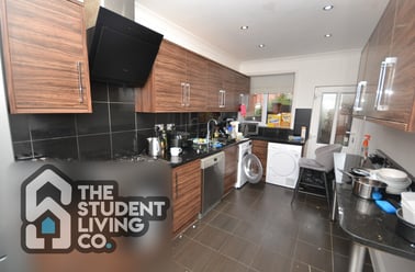 Derby Road, Lenton, Nottingham - Image 2