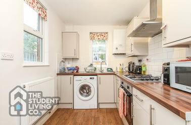 Warwick Street, Dunkirk, Nottingham - Image 2