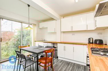 Manton Crescent, Nottingham - Image 2