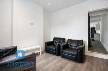 Russell Road, Forest Fields, Nottingham - Image 3