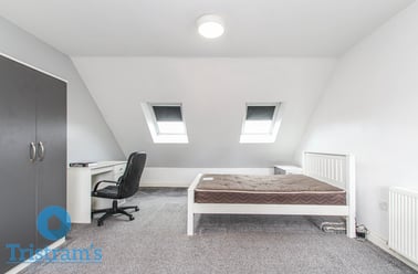Lower Road, Beeston, Nottingham - Image 2
