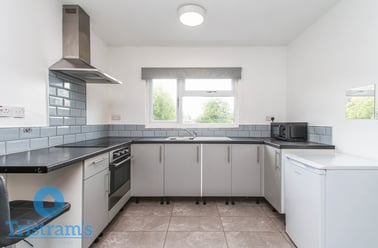 Lower Road, Beeston, Nottingham - Image 3
