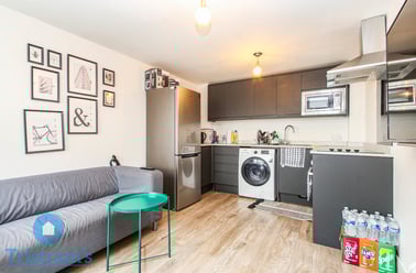 Park Road, Nottingham - Image 2