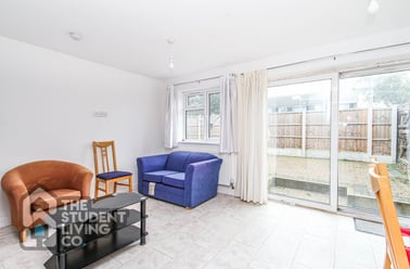 Herald Close, Beeston, Nottingham - Image 3