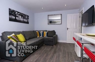 Beeston Road, Dunkirk, Nottingham - Image 3