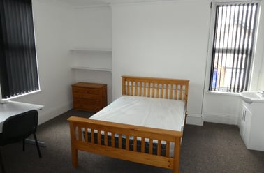 Longford Place, Longsight, Manchester - Image 3