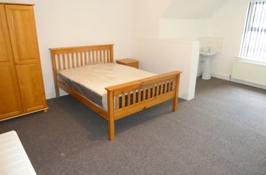 Longford Place, Longsight, Manchester - Image 2