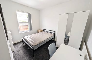 Monton Street, Rusholme, Manchester - Image 2