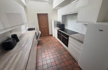 East Parade, Heworth, York - Image 2