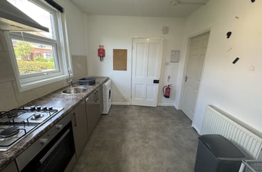 Asquith Avenue, Tang Hall, York - Image 2