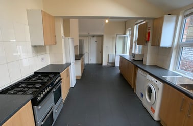 Feversham Crescent, Clifton, York - Image 3
