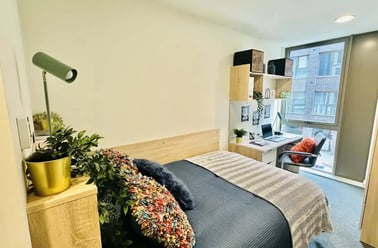 Silver Ensuite , Redgate, Traffic Street, Castle Boulevard, Nottingham - Image 2