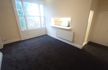 Flat 2, 38 Woburn Hill, Stoneycroft, Liverpool - Image 2