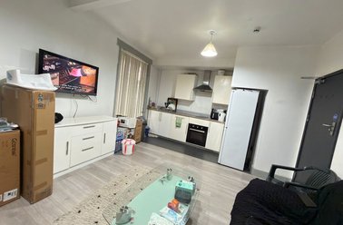 Flat 2, 83 Sheil Road, Kensington, Liverpool - Image 2
