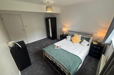 9 North Grange Road, Headingley, Leeds - Image 2