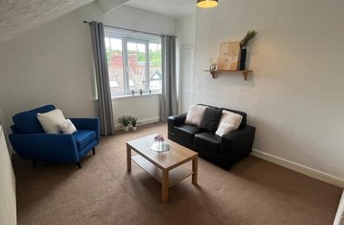 2 Regent Park Avenue, Rampart Road, Leeds - Image 2