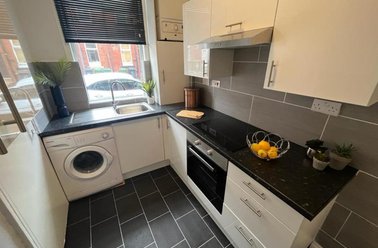 Edinburgh Terrace, Armley, Leeds - Image 2