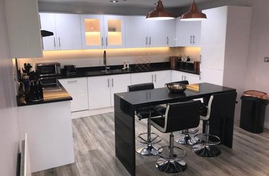 Carisbrooke Road, West park, Leeds - Image 2