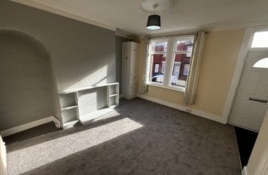 Longroyd Grove, Clarence Dock, Leeds - Image 2