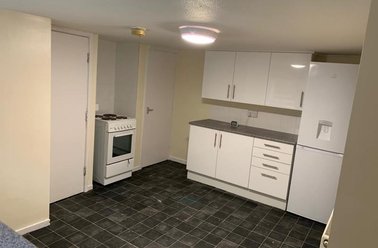 Longroyd Grove, Clarence Dock, Leeds - Image 3