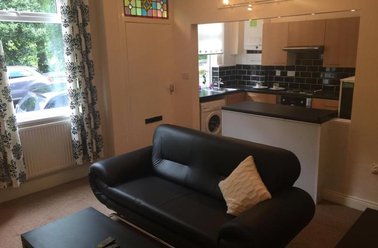 Station Parade, Kirkstall, Leeds - Image 2