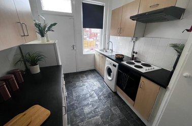 4a Brentwood Grove, Armley, Leeds - Image 3