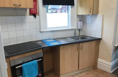 1 Norwood Terrace, Hyde Park, Leeds - Image 2