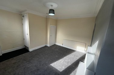 Longroyd Grove, Clarence Dock, Leeds - Image 2