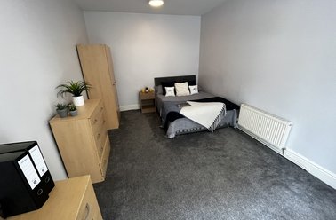 24 Cumberland Road, Hyde Park, Leeds - Image 2