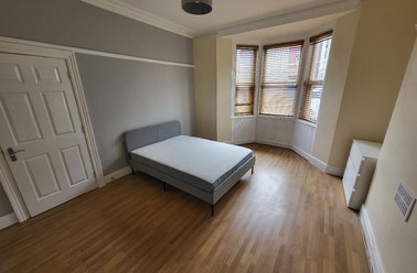 Grosvenor Gardens, Jesmond Vale, Newcastle - Image 2