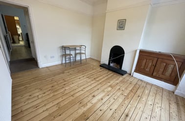 Knighton Fields Road East, Knighton, Leicester - Image 2