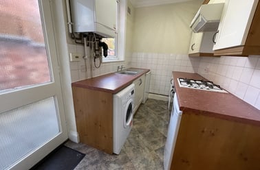 Avenue Road Extension, Knighton, Leicester - Image 3