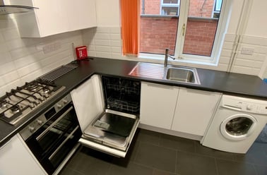 Evington Road, Clarendon Park, Leicester - Image 3